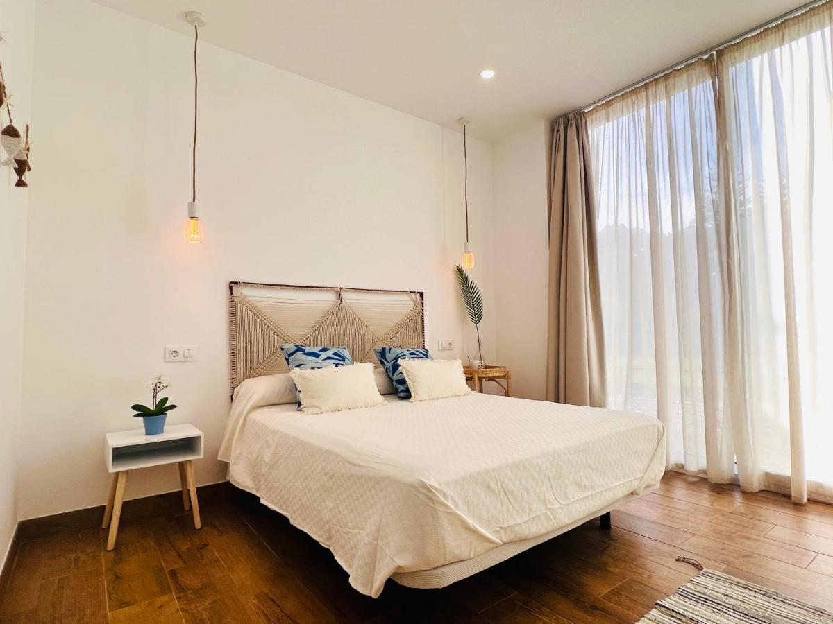 Villa Horacia - Playa De La Jara Con Piscina ซันลูการ์เดบาร์ราเมดา ภายนอก รูปภาพ